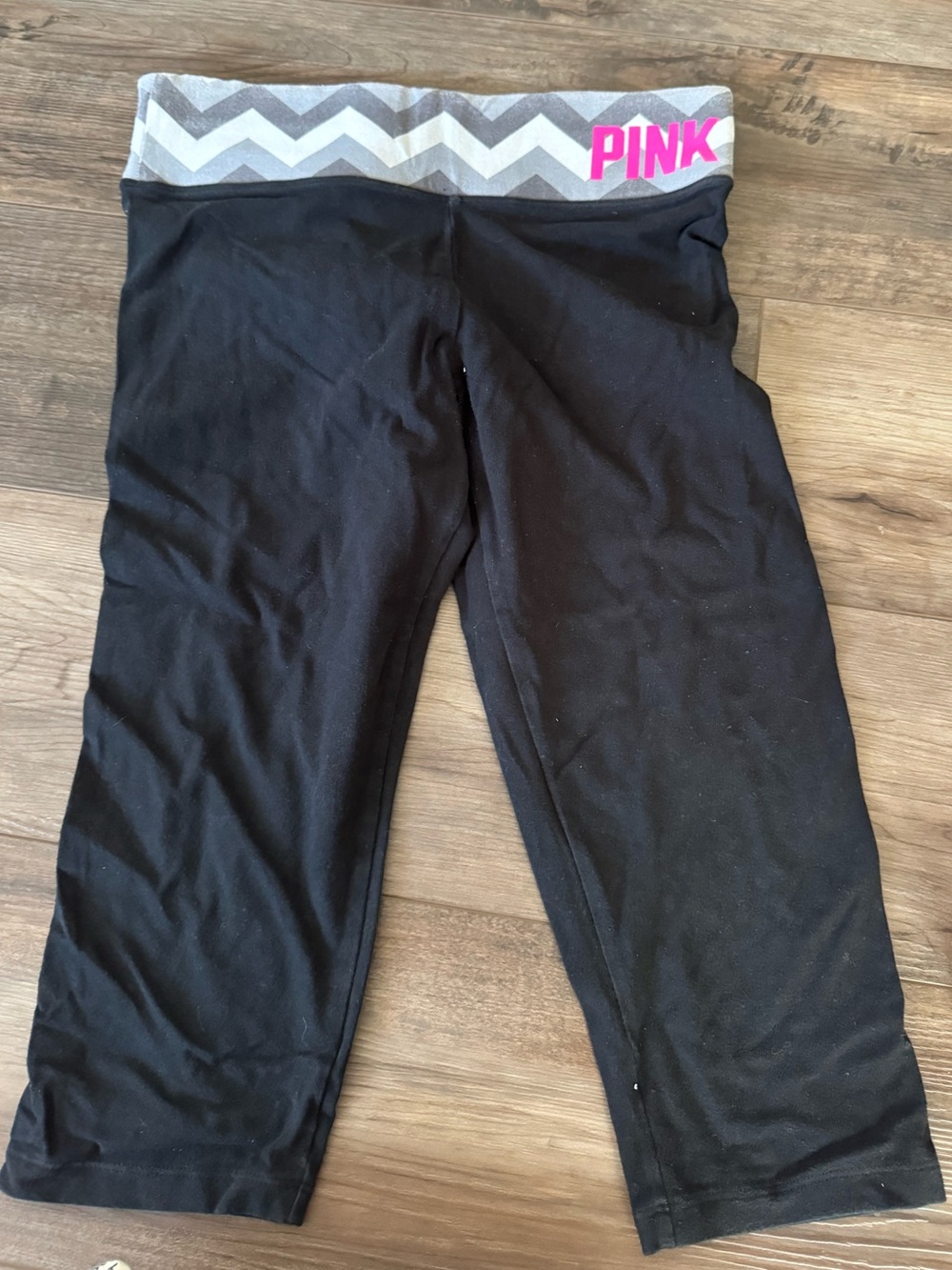 PINK Victoria's Secret Black Capri Leggings with Gray Chevron Waistband
